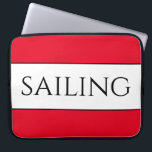 Fun Modern White Bold Red Trim SEGELN Streifen Laptopschutzhülle<br><div class="desc">Der Wind ist genau richtig...  Dieses sportlich-warme Wetter-Design besticht durch einen modernen,  schwarzen Schriftart in einem breiten,  weißen Streifen,  der mit schwarzen Nadelstreifen auf einem farbenfrohen,  roten nautischen Hintergrund hervorgehoben wurde. Dieses Design kann personalisiert sein.</div>