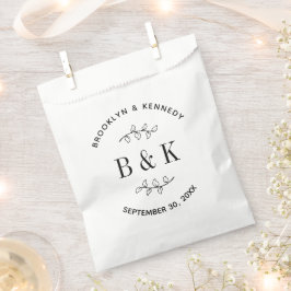 Fun Monogram Floral Botanical Wedle Name Geschenktütchen