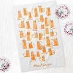 Fun Orange Ginger Cat Personalisiert Geschirrtuch<br><div class="desc">Spaß kleine Aquarellginger Orangenkatzen. Ändern Sie den Namen,  um ihn zu personalisieren.</div>