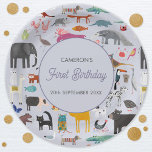 Fun Personalisiert Animal First 1. Geburtstag Pappteller<br><div class="desc">Mit allen Arten von Dschungel,  Safari,  Zootieren,  Haustieren,  Vögeln und wild lebenden Tieren. Ein Monster und ein Dinosaurier hätten vielleicht auch dort hineingeschnappt. Ideal für die erste Geburtstagsfeier eines lustigen Tierliebhabers. Ändern Sie den Text,  um ihn zu personalisieren. Originelle Kunst von Nic Squirrell.</div>