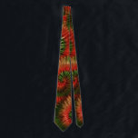 Fun Red Gold & Green Retro Gefärbte Krawatte Neck<br><div class="desc">Diese lustige Krawatte zeigt ein Retro-gefärbte Krawatte-Design in Rot-,  Gold- und Grüntönen. Die Weihnachtsfarben machen es perfekt für die Feriensaison,  oder jedes Mal,  wenn du will,  etwas Hippie Stolz und psychedelischen Stil zu zeigen.</div>