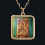 Fun Retro Hawaiian Wood Carving Tiki Face Foto Vergoldete Kette<br><div class="desc">Wer kann einem solchen Gesicht widerstehen? Rock diesen Inselstil, wenn Sie diese niedliche, lustige, heftige Retro Hawaiian Foto Tiki Gesicht Charme Halskette. Diese Halskette ist in kleinen, mittleren und großen Größen sowie in quadratischer und kreisförmiger Form erhältlich. Sie können diese Kette in Ihrer Wahl von Sterlingsilber, Silberplattierungen oder Gold Finish...</div>