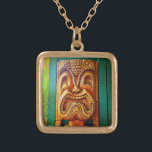Fun Retro Hawaiian Wood Carving Tiki Face Foto Vergoldete Kette<br><div class="desc">Wer kann einem solchen Gesicht widerstehen? Rock diesen Inselstil, wenn Sie diese niedliche, lustige, heftige Retro Hawaiian Foto Tiki Gesicht Charme Halskette. Diese Halskette ist in kleinen, mittleren und großen Größen sowie in quadratischer und kreisförmiger Form erhältlich. Sie können diese Kette in Ihrer Wahl von Sterlingsilber, Silberplattierungen oder Gold Finish...</div>