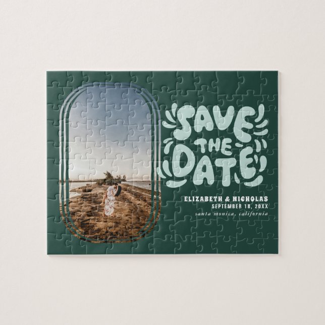 Fun Retro Typografy Foto Hochzeit Speichern Sie da (Horizontal)