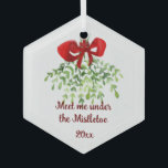 Fun Romantic Meet under Mistletoe Zitat Weihnachte Ornament Aus Glas<br><div class="desc">Fun Romantic Meet under Mistletozik Weihnachten Wasserfarbe Kunst</div>