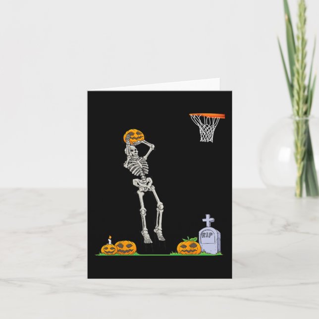 Fun Skeleton Basketball Halloween Pumpkin Karte (Vorderseite)
