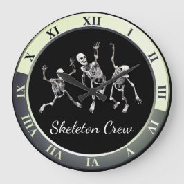 Fun "Skeleton Crew" Creepy Skeleton Design Große Wanduhr