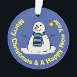 Fun Snowman in einer frostigen Winterlandschaft. Ornament<br><div class="desc">Cartoon Style Fun Snowman in einer Frostigen Winterlandschaft. Personalisieren Sie Ihre eigene Nachricht.</div>