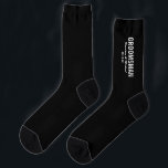 Fun Wedding Trauzeuge Socken<br><div class="desc">Fun thematische Hochzeitssocken in schwarz (aber kann in jeder Farbe geändert werden),  der Titel "TRAUZEUGE",  die Paarnamen,  und das Hochzeitsdatum.</div>