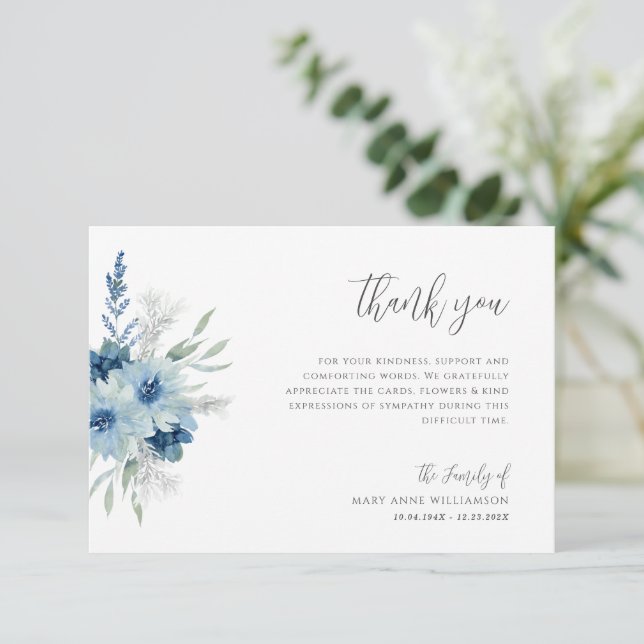 Funérailles florales bleues et blanches merci cart (Debout devant)