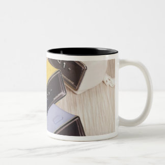 Fünf Uhren Zweifarbige Tasse