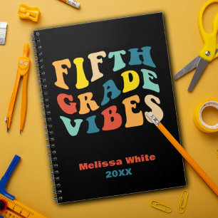 Fünfte Grade vibes Retro-Farben zurück zur Schule Notizblock