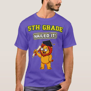Fünfter Abschluss der Klasse Nails It Mittelstufe T-Shirt