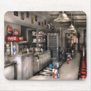 Fünfzigerjahre - der Getränkespender Mousepad