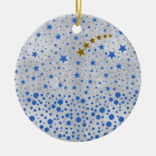 Funkelnd blaue Sterne auf abstraktem Silberpapier Keramik Ornament