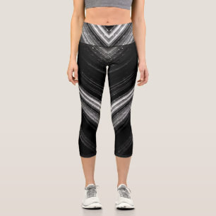 Funkelnd silberfarbene Zickzack Linien Capri Leggings