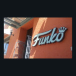 FUNKO POSTER<br><div class="desc">ZEIGEN SIE, DASS SIE FUNKO KENNEN, INDEM SIE ZUHAUSE DEN FUNKO POP AUF DEN SHOP BRINGEN. SIE WERDEN IHRE FREUNDE ANGEBEN UND SIE MIT DIESEM POSTER ENVIEREN.</div>