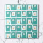 Funky Blocks 2 Aqua, Aquamarin und Orange Fliese<br><div class="desc">Mit diesem Design mit Steinen und Sternen,  die von der Mitte des Jahrhunderts und der Atomzeit inspiriert wurden,  können Sie eine Reise in die Vergangenheit unternehmen. Ideal für diejenigen,  die Liebe Retro und Vintage Stil. Es ist auch ein großartiges Geschenk für Geburtstage und Weihnachten.</div>