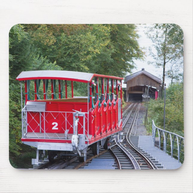 Funky Red Funicular Mousepad (Vorne)