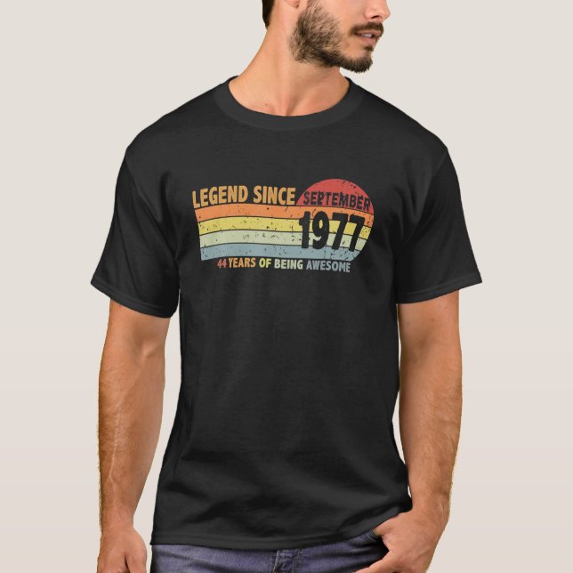 Funny 44th Birthday Legend Seit September 1977 Bo T-Shirt (Vorderseite)