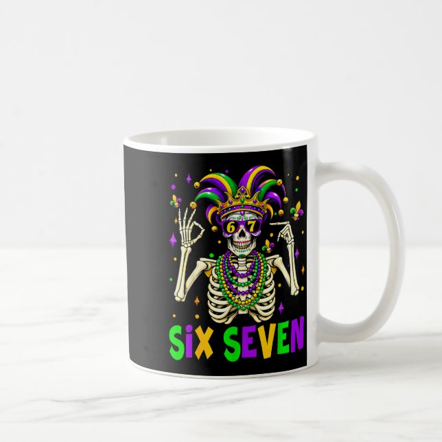 Funny 67 Mardi Gras Skeleton 6 7 Meme Mask Beads S Kaffeetasse (Rechts)