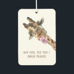 Funny Air Freshener mit spielerischer Giraffe - Lä Autolufterfrischer<br><div class="desc">Funny Air Freshener mit Giraffe Tongue Out und spielerischer Wink Cartoon Zeichnend Tierlächeln - Wählen / Fügen Sie Ihren einzigartigen Text / Schriftart / Farbe - Make Your Special Gift - Neu vergrössern und verschieben oder entfernen und hinzufügen / Bild mit Anpassungs-Tool ! - Zeichn und Design von MIGNED. Sie...</div>
