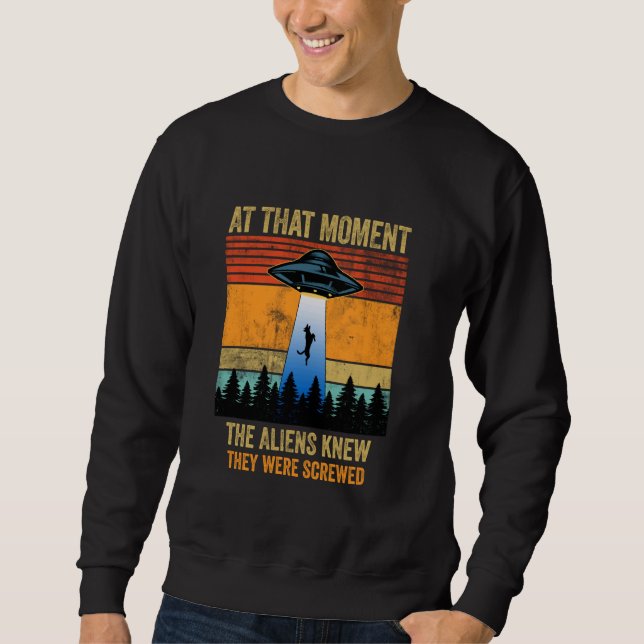 Funny Alien Abduction Malinois Dutch Shepherd UFO Sweatshirt (Vorderseite)