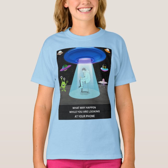 Funny Alien Abduction Phone Distraction Sci-Fi  T-Shirt (Vorderseite)