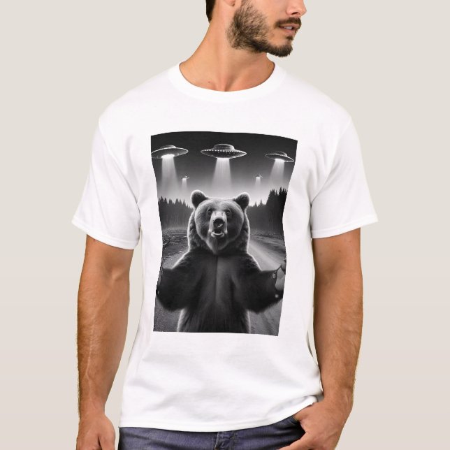 Funny Alien Bear UFO Bär Selfie mit UFOs T-Shirt (Vorderseite)