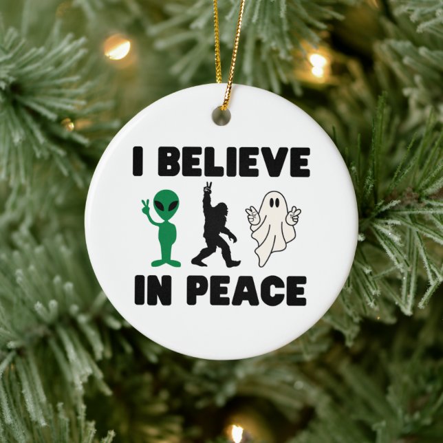 Funny Alien Bigfoot und Ghost Peace Ornament (Baum)