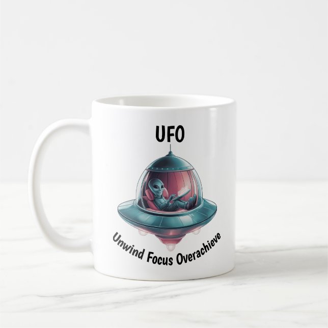 Funny Alien in UFO Kaffeetasse (Links)