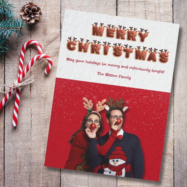Funny and Festive Rentier Couple Foto Weihnachten (Send a dose of holiday cheer and laughter this season with a funny and festive photo card)