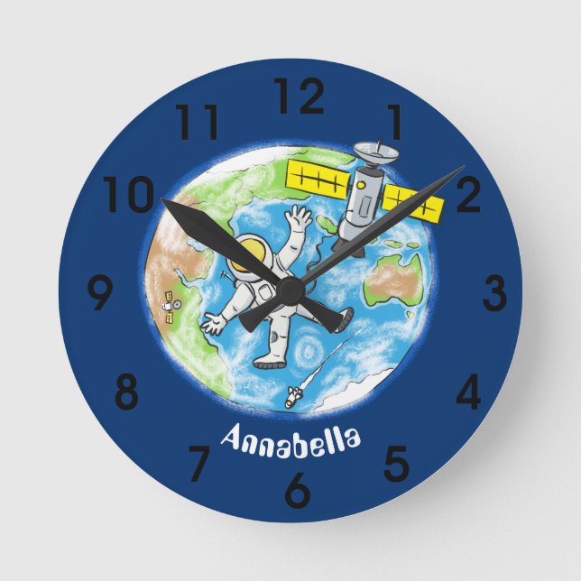 Funny astronaut in space and earth cartoon runde wanduhr (Vorderseite)
