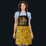 Funny Baker Life Zitat Vintag Cake Muffin Muster Schürze<br><div class="desc">Lustvolle und coole Schürze,  um das Kochen noch angenehmer zu machen. Personalisiertes Geschenk für Familie und Freunde,  die Liebe Kochen,  Backen und probieren neue Rezepte in der Küche. Passen Sie die Formulierung an Ihren Anlass an. Mit dem Design-Tool können Sie den Schriftart-,  Schriftart- und Schriftart-Typ weiter ändern.</div>