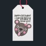 Funny Bear Pub Birthday Geschenkanhänger<br><div class="desc">Niedliche und lustige Geburtstagsgeschenke, die man beim Geschenk für Kinder verwenden kann! Zeichn eines sehr aufgeregten Bären mit einem winzigen Party Hut auf seinem Kopf Sprichwort "Glücklich Geburtstag! Ich kann mich früh eindämmen." Kunstwerke mit Typografie und Illustration. Mit diesem lustigen Pun-Design kommen Sie ein wenig aus Ihren Freunden heraus. Illustration...</div>