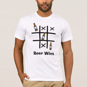 Funny Beer gewinnt Tic Tac Toe T - Shirt