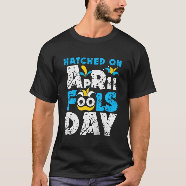 Funny Beware I feiert April Fools Day Prankster T-Shirt (Vorderseite)