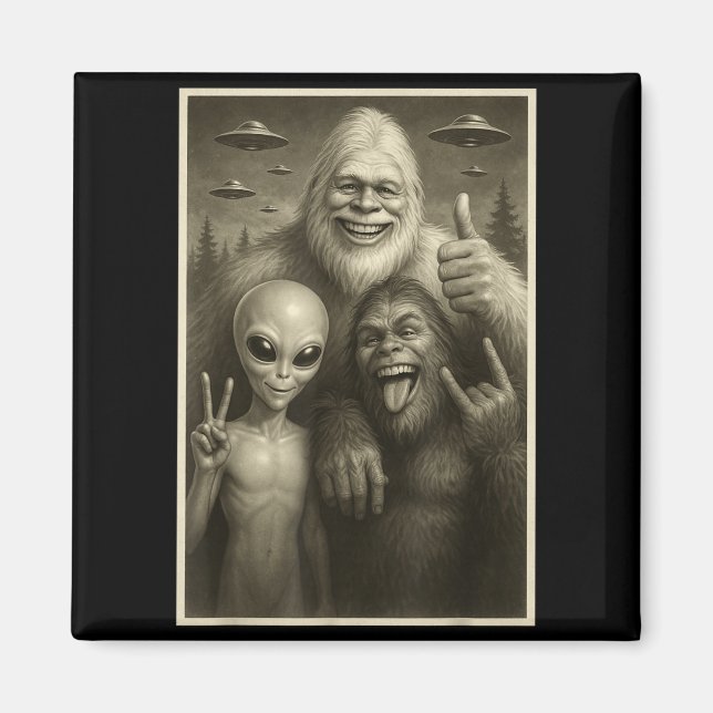 Funny Bigfoot, Alien, &amp; Yeti Sasquatch Rock On Magnet (Vorne)