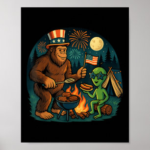 Funny Bigfoot Alien Grillen Campfire 4. Juli Ameri Poster