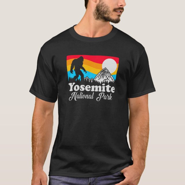 Funny Bigfoot Retro Yosemite Nationalpark Gag Gif T-Shirt (Vorderseite)