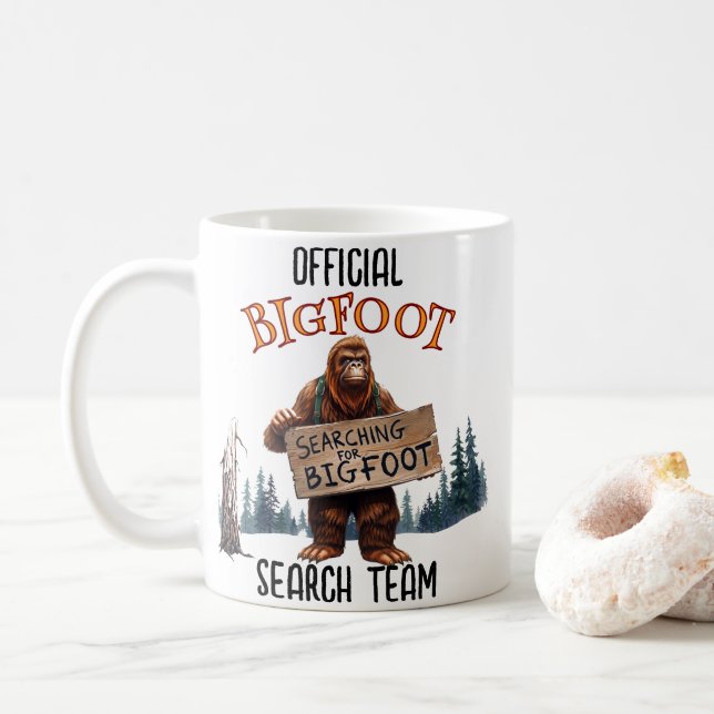 Funny Bigfoot Sasquatch im Wald Kaffeetasse (Mit Donut)