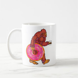 Funny Bigfoot Wandern mit großer Donut und Kaffee Kaffeetasse