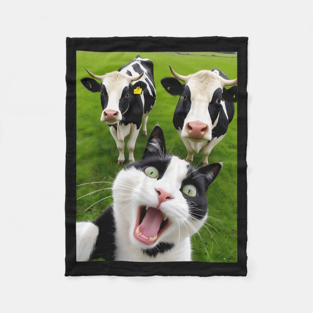 Funny Black And White Cat Cow Selfie  Fleecedecke (Vorderseite)