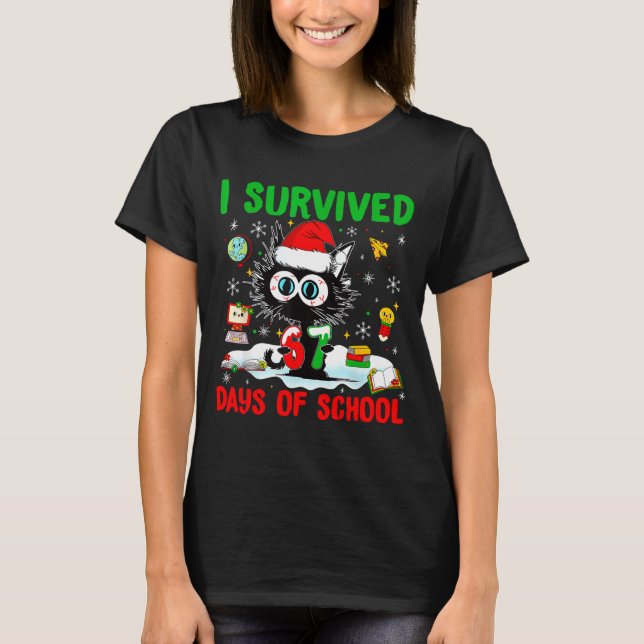 Funny Black Cat Christmas I Survived 67 Days Of Sc T-Shirt (Vorderseite)