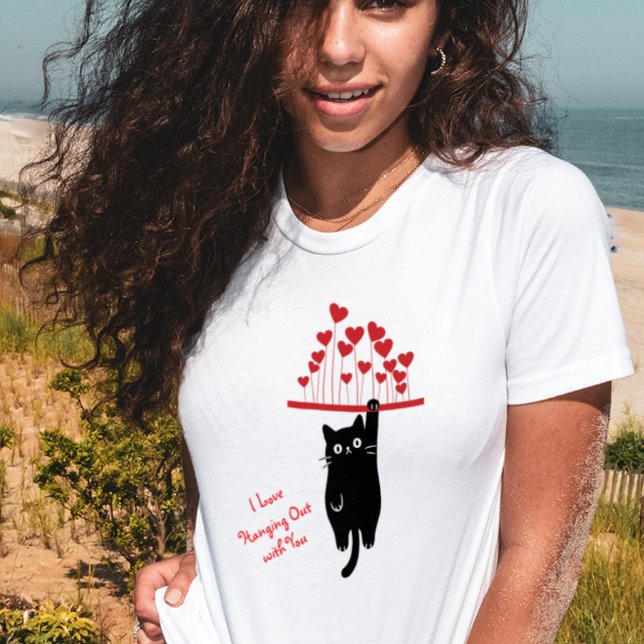 Funny Black Cat Hanging Out Valentine's Day T-Shirt (Von Creator hochgeladen)