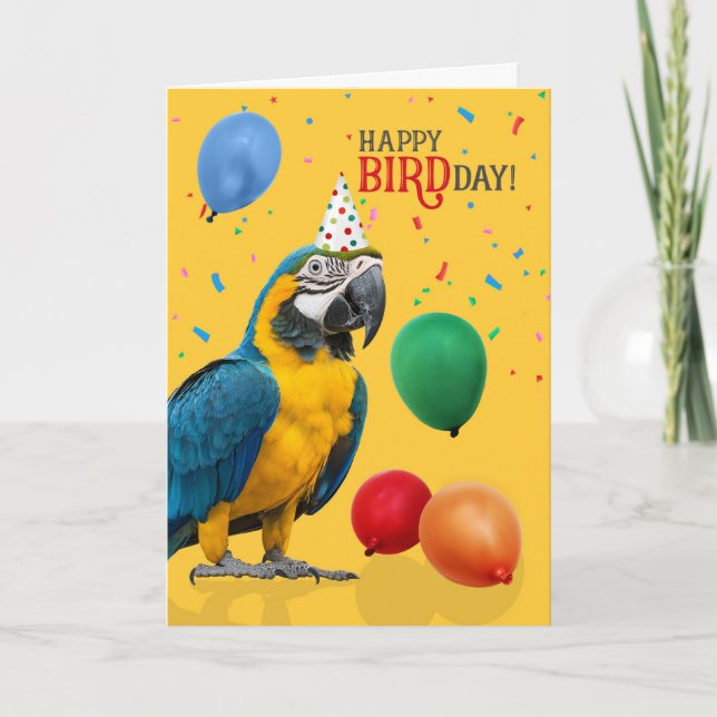 Funny Blue and Gold Macaw Parrot Birthday Karte (Vorderseite)