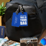 Funny Blue Bag Achtung Reisen Gepäckanhänger<br><div class="desc">Machen Sie sich keine Sorgen,  mit diesem fett blauen Gepäckanhänger Ihre Tasche wieder zu verlieren. Einfach und schnell personalisieren Sie es mit Ihrem Namen und Kontaktinformationen - und ändern sogar die Hintergrundfarbe. Egal,  welches Reiseziel Sie in dieser Urlaubszeit wählen,  stellen Sie sicher,  dass Ihr Gepäck mit personalisiertem Flair auffällt.</div>