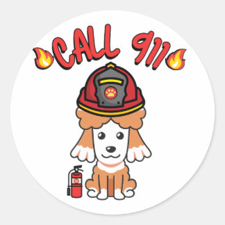 Funny Brown Hund ist Feuerwehrmann Runder Aufkleber