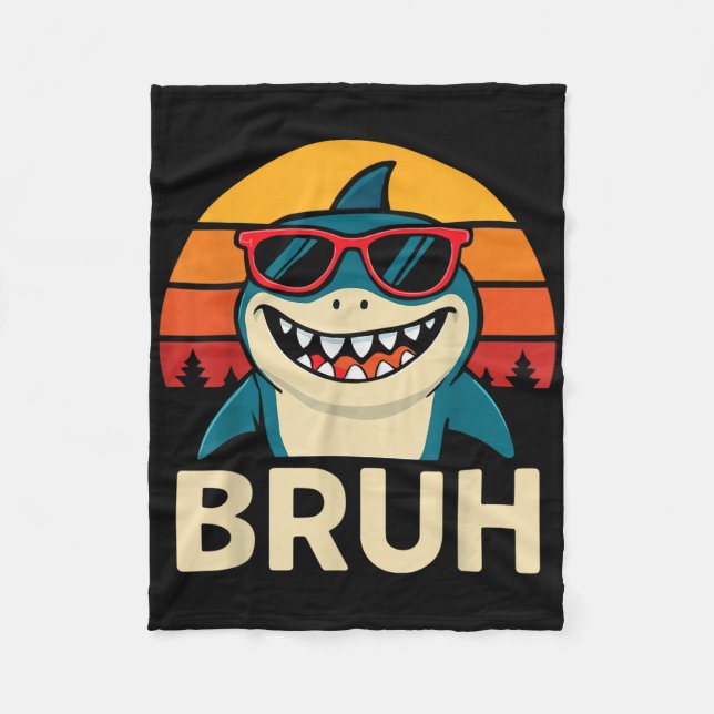 Funny Bruh Shark mit Sungles Meme Fleecedecke (Vorderseite)