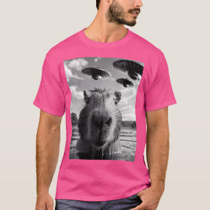 Funny Capybara Selfie mit Alien Ufos T-Shirt